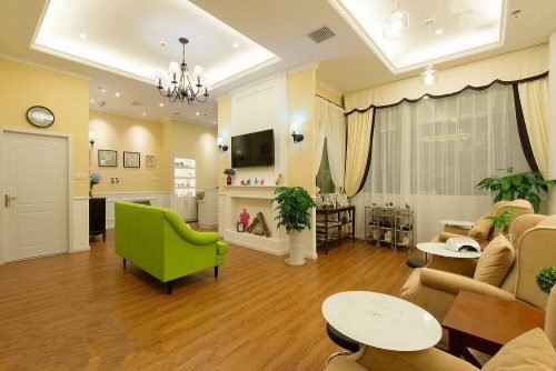 48 Sets Creative Nail Shop Design and Decorating Ideas - Retro Style