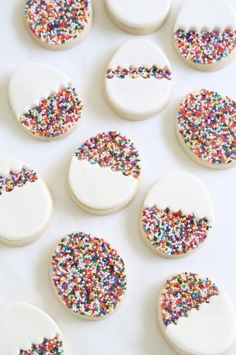 36 Cute and Stunning Easter Cookies to Try This Year