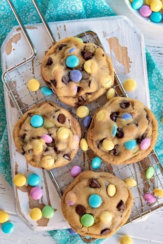 36 Cute and Stunning Easter Cookies to Try This Year